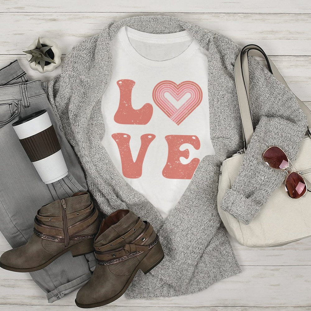 LOVE Retro Valentine Tee – Pink Groovy Heart Graphic T-Shirt – HO110