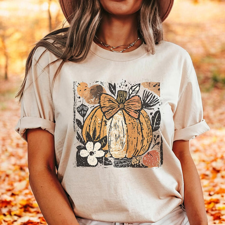 Vintage Pumpkin & Bow Graphic Tee – Cozy Fall Floral T-Shirt - FA406